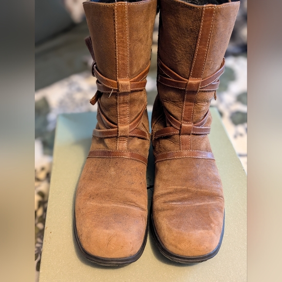 Clarks Artisan Mid-Calf Boots Brown Leather Women s Size 7.5M - Picture 3 of 13